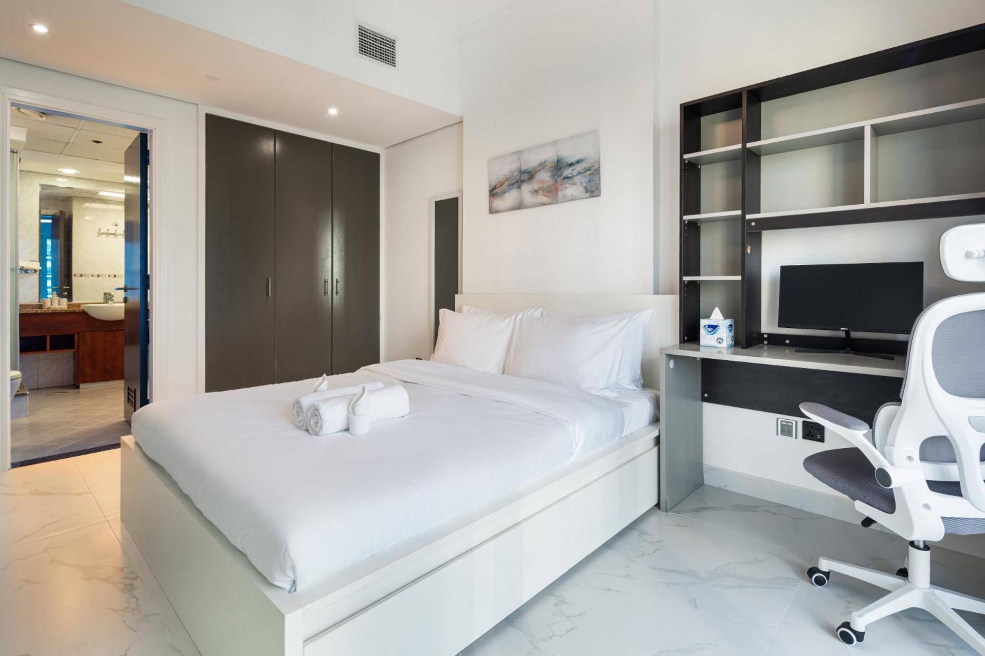 Apartment Fully Furnished 1bhk In View Tower Dubai