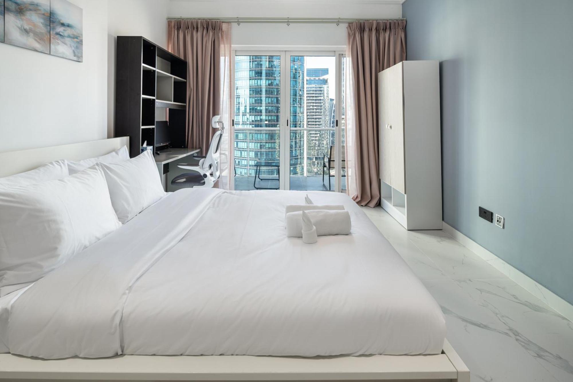 Fully Furnished 1bhk In View Tower * Dubai