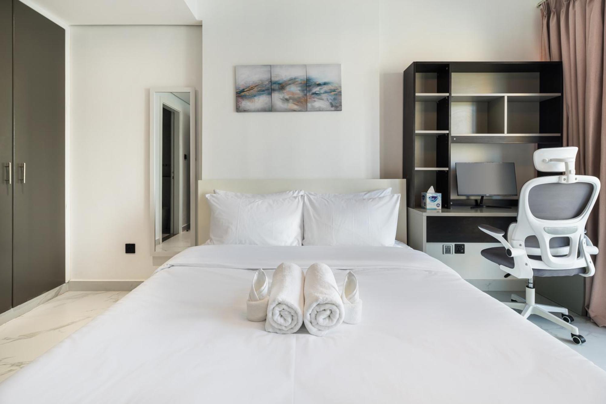 Fully Furnished 1bhk In View Tower * Dubai