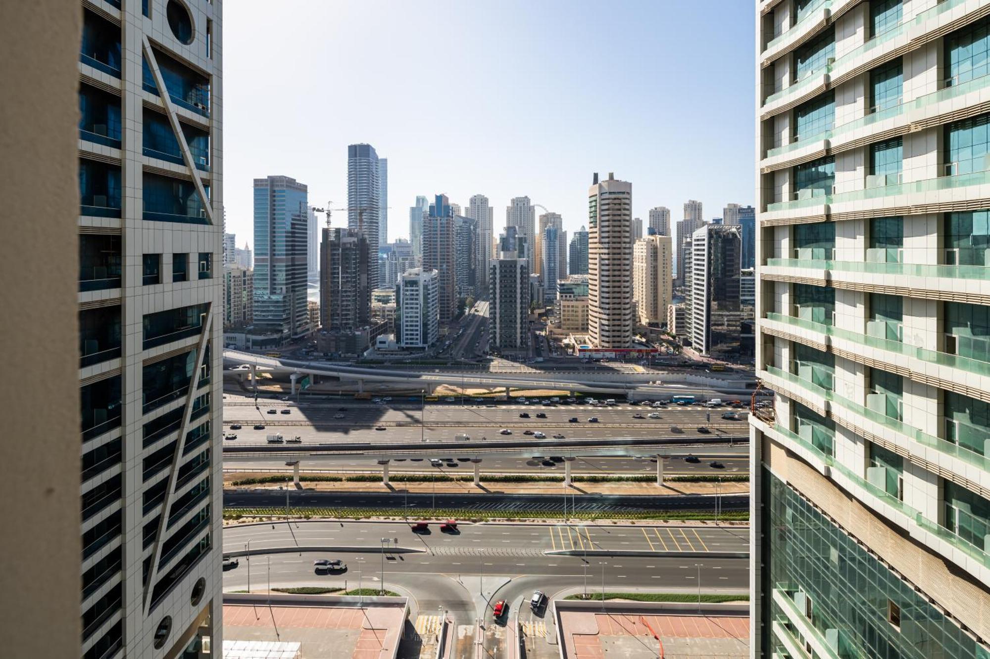 Apartment Fully Furnished 1bhk In View Tower