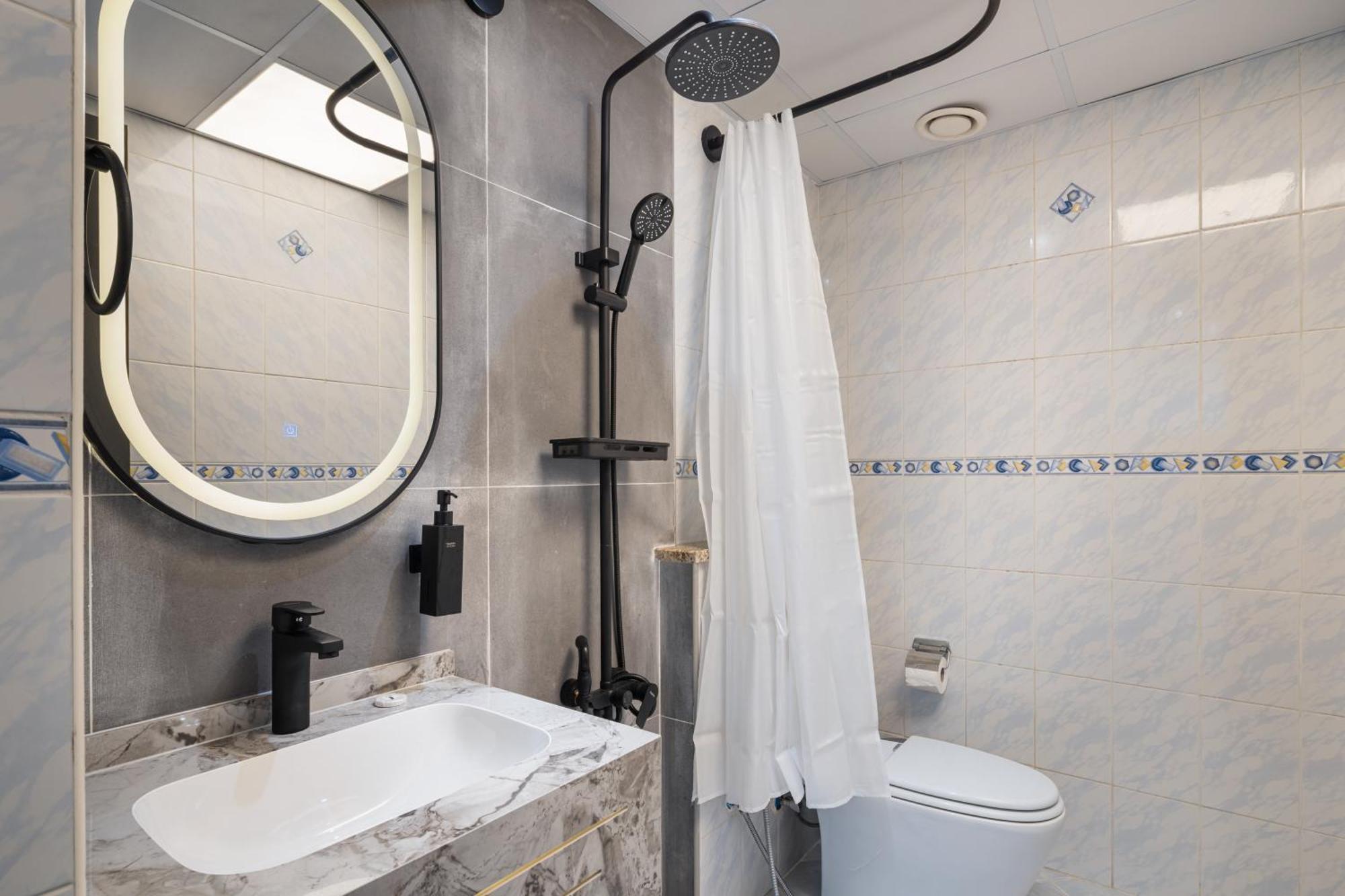 Fully Furnished 1bhk In View Tower * Dubai